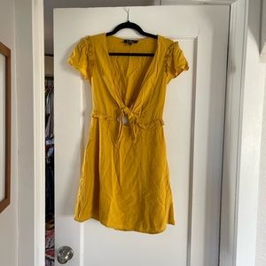 NWOT Lulus mustard yellow mini dress. Size small.